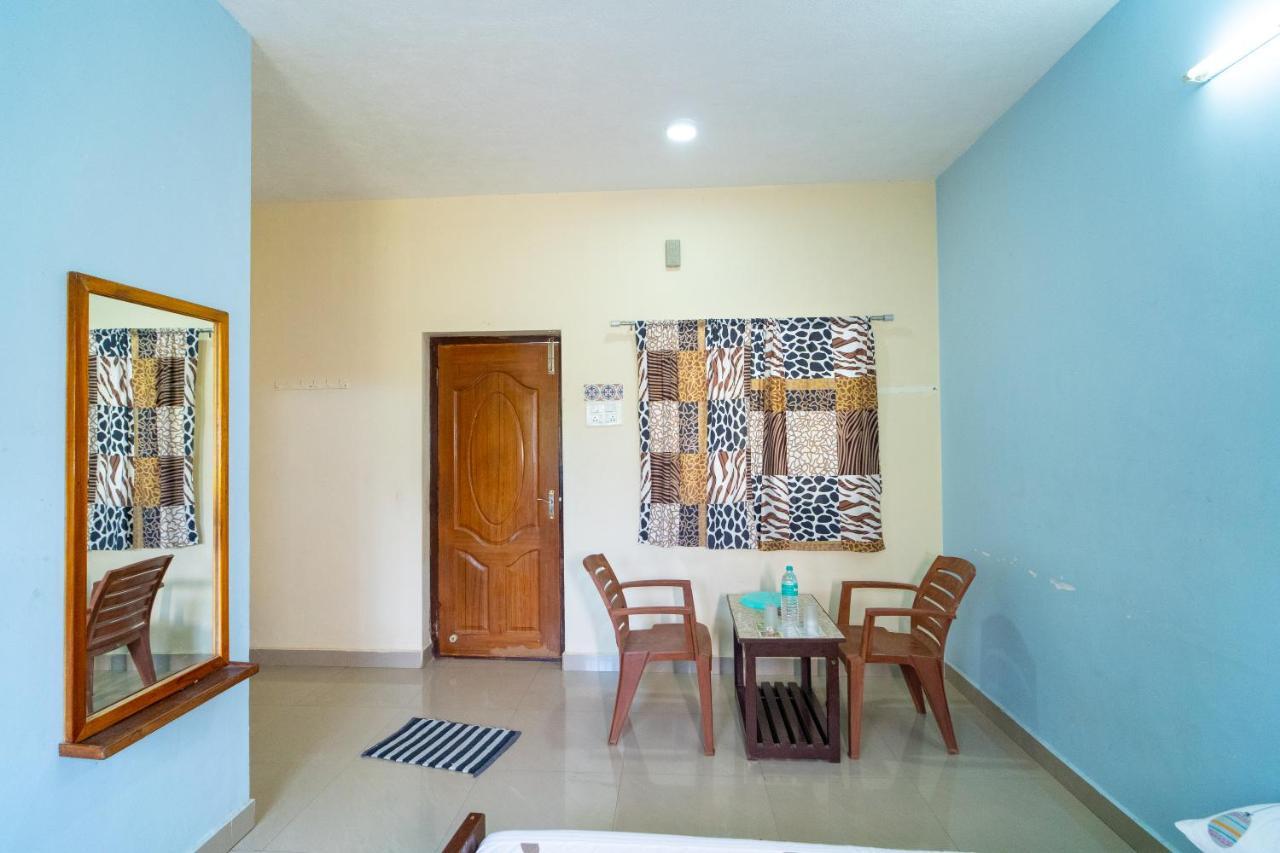 ホテル Dwaraka Residency マハーバリプラム エクステリア 写真