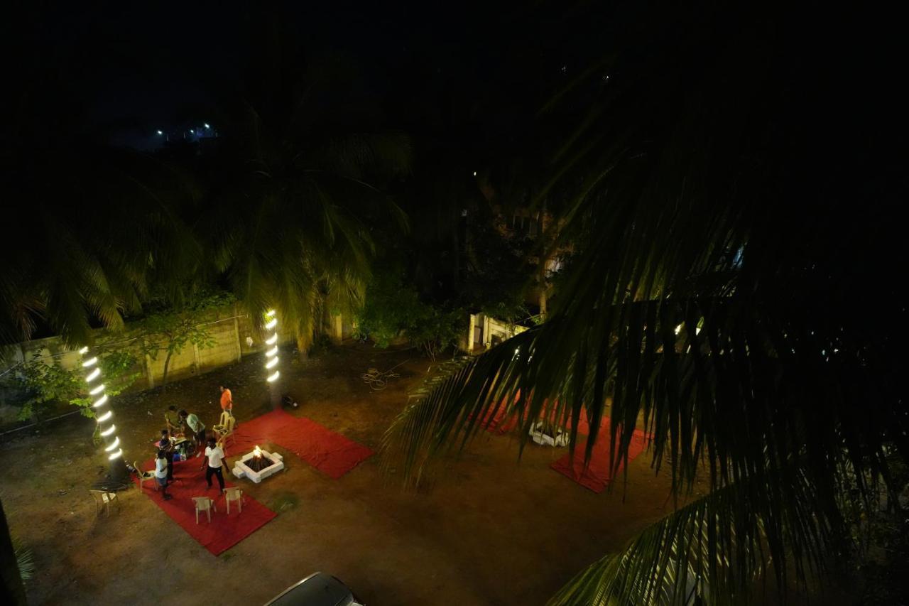 ホテル Dwaraka Residency マハーバリプラム エクステリア 写真