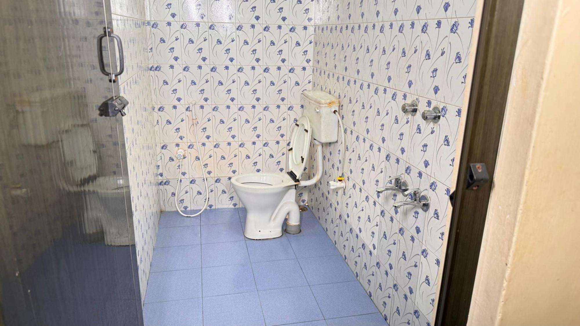 ホテル Dwaraka Residency マハーバリプラム エクステリア 写真