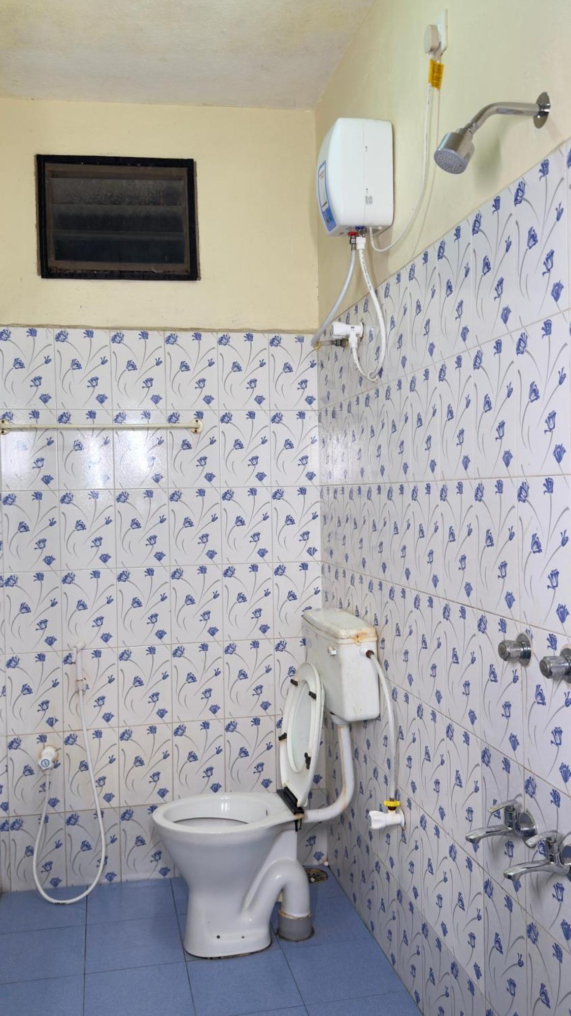 ホテル Dwaraka Residency マハーバリプラム エクステリア 写真