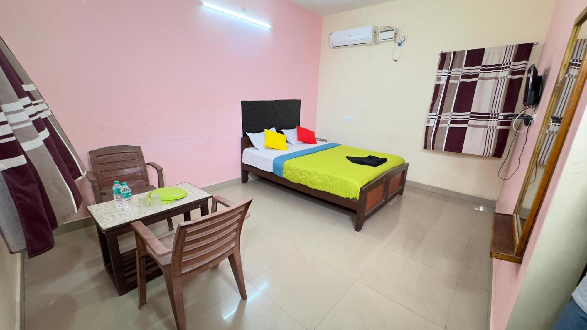 ホテル Dwaraka Residency マハーバリプラム エクステリア 写真