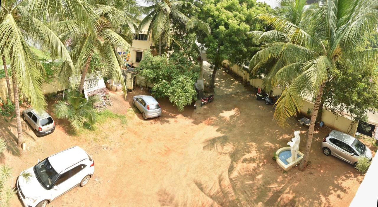 ホテル Dwaraka Residency マハーバリプラム エクステリア 写真