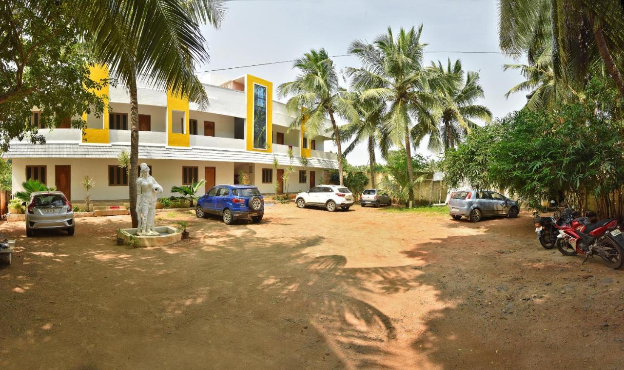 ホテル Dwaraka Residency マハーバリプラム エクステリア 写真
